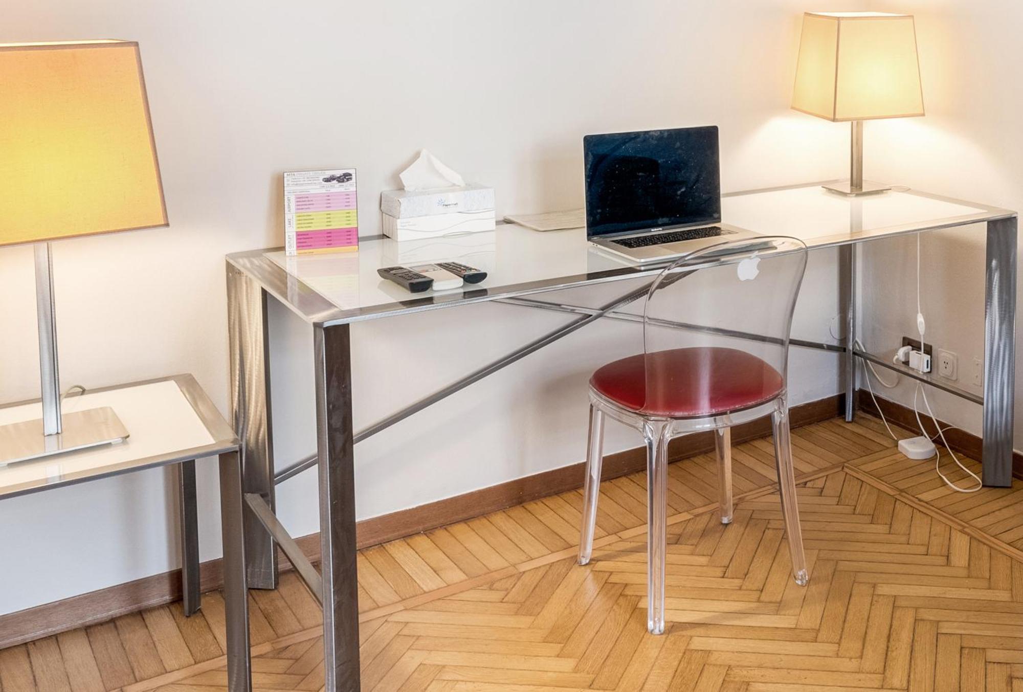 Apartment Tra Via Brera E Via Spiga, Deluxe Milan