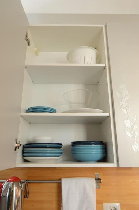 Argento, Bright Flat In The Center, 7 Guests, Parking & Wifi, Near To 3 Tram Lines And The Metro - Well Connected To Airports And To The Train Station * Milan