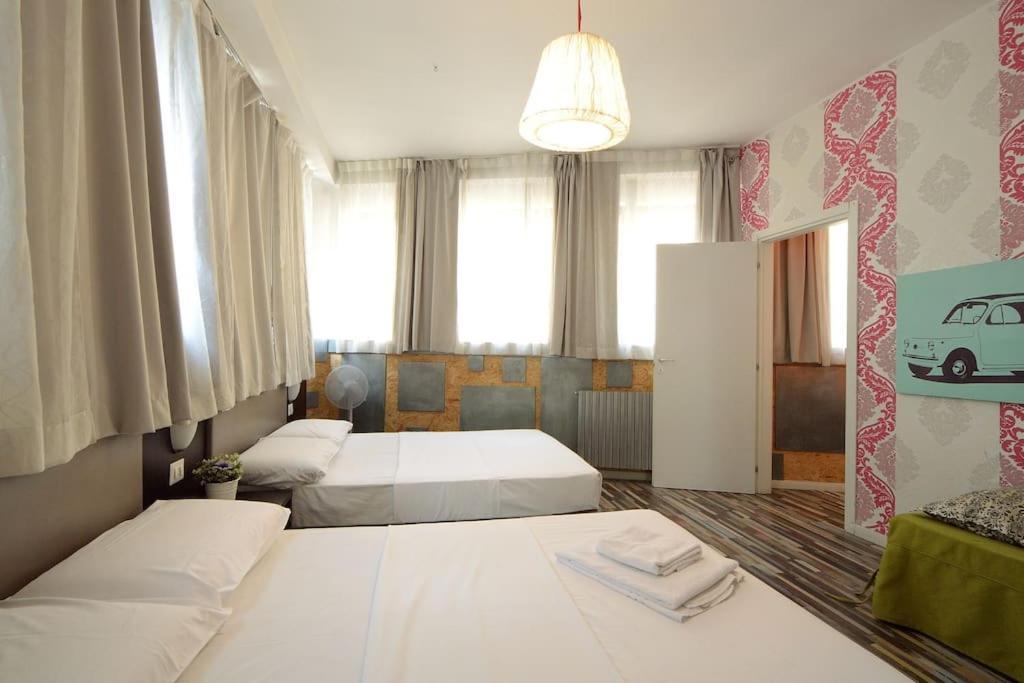 Argento, Bright Flat In The Center, 7 Guests, Parking & Wifi, Near To 3 Tram Lines And The Metro - Well Connected To Airports And To The Train Station Milan