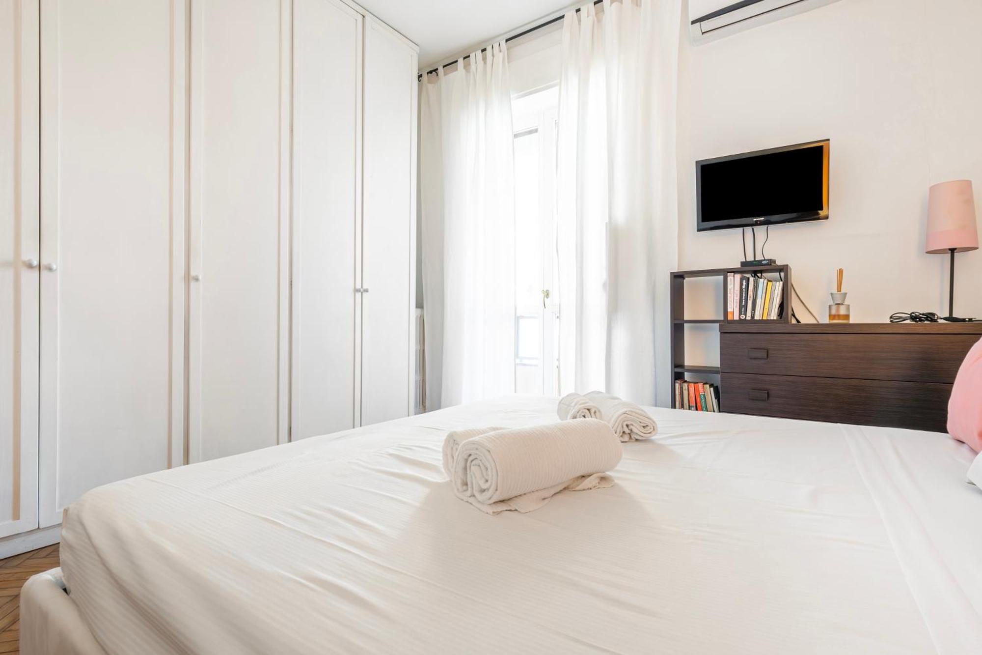 Forlanini M4 Modern With Balconies Apartment *
