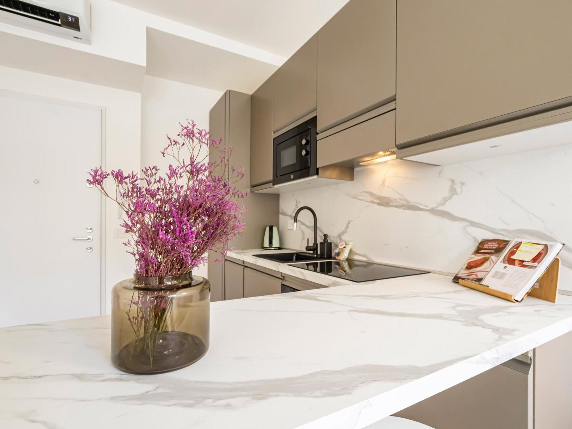 Apartment Charming 230m From Isola M5 Milan