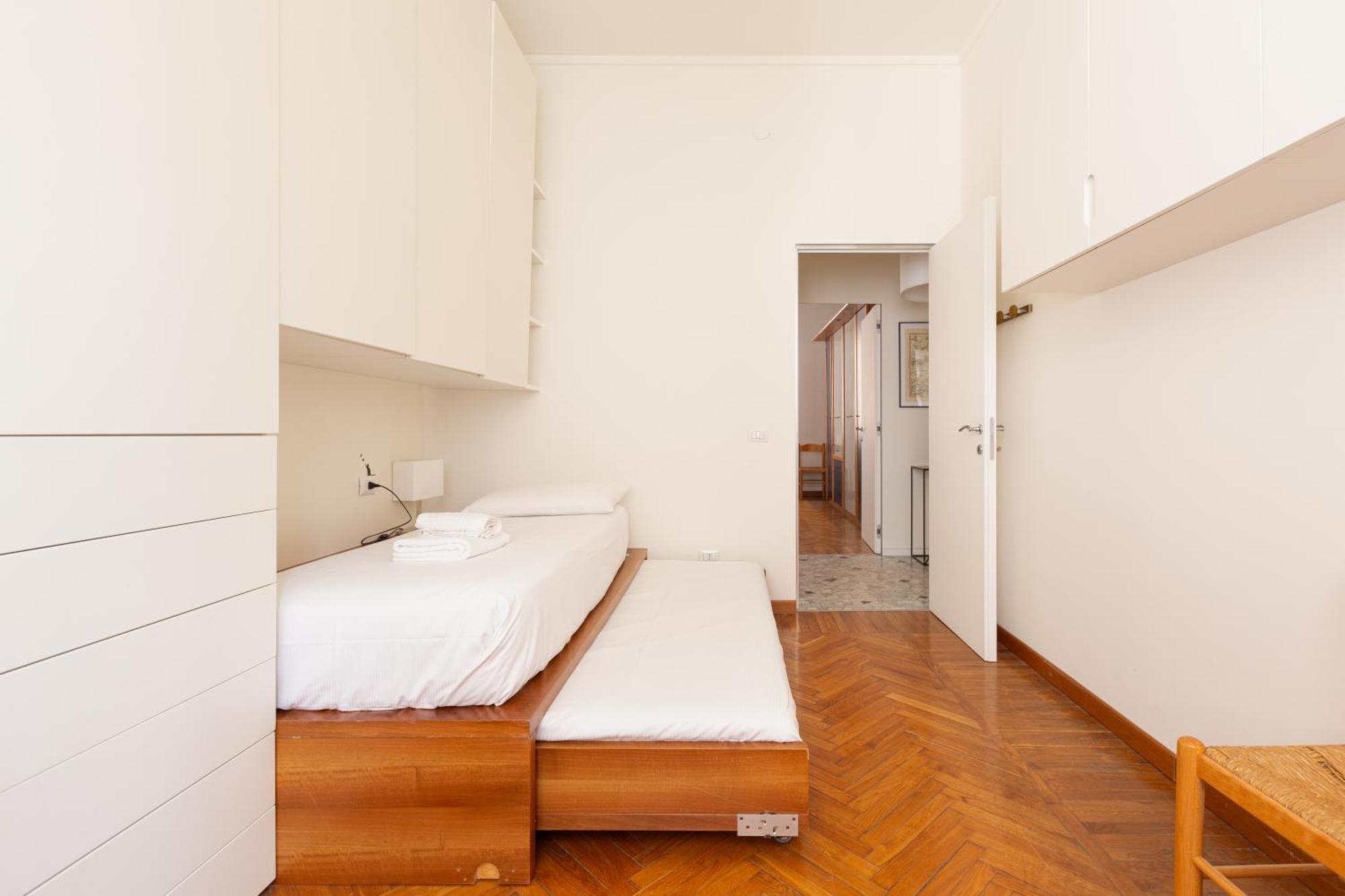 Apartment Porta Ticinese - Modern Milan
