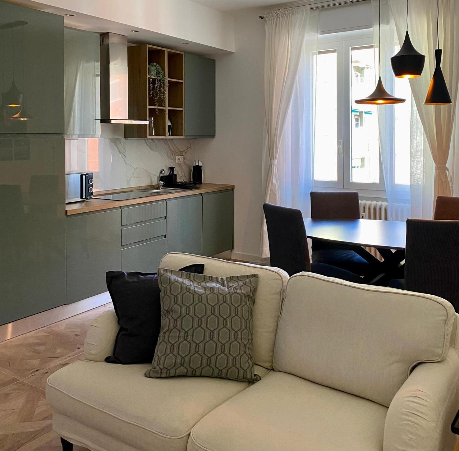 Modern 2 Bedrooms - Cino 15 Milan