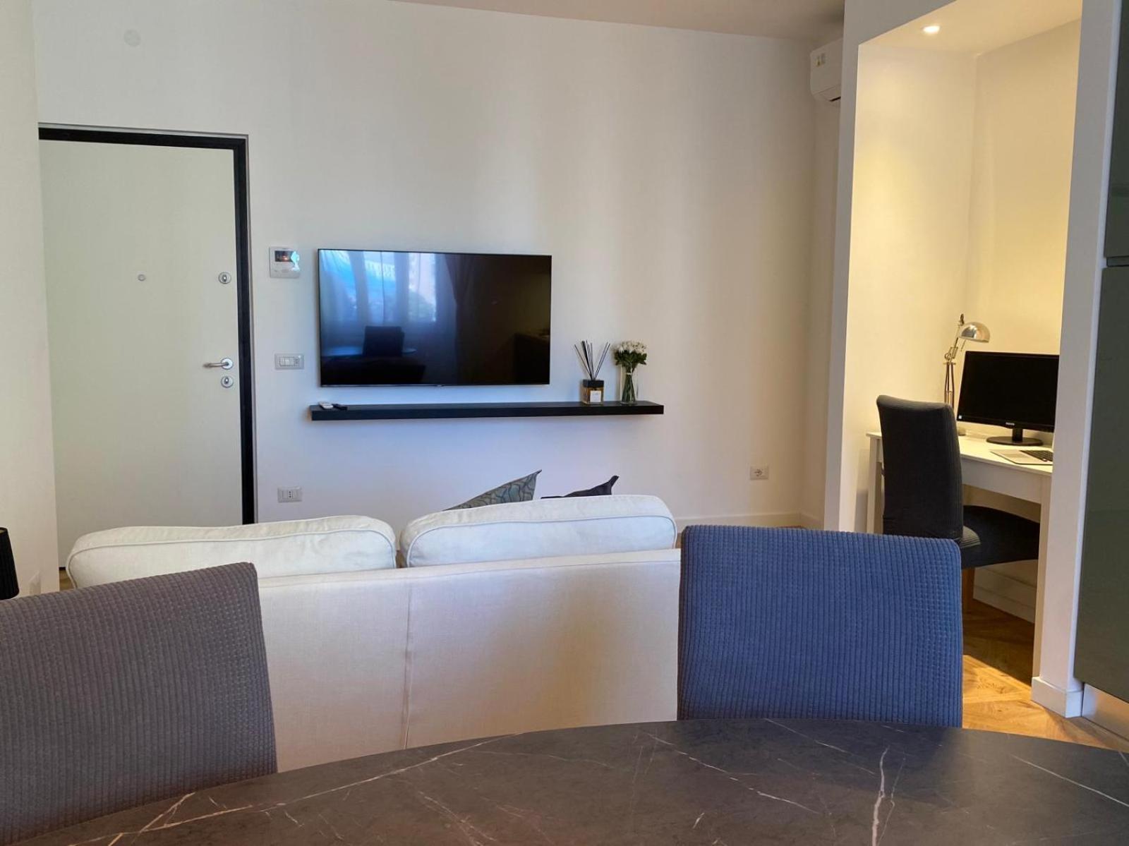 Modern 2 Bedrooms - Cino 15 Apartment