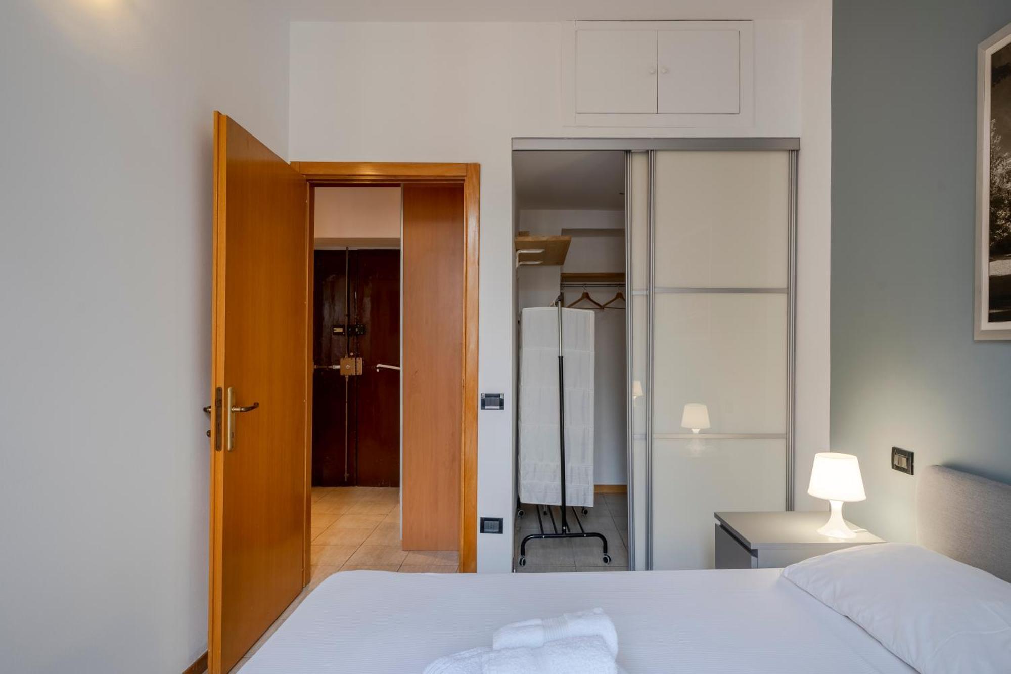 Easylife - Classic And Comfy Porta Romana Flat Inn