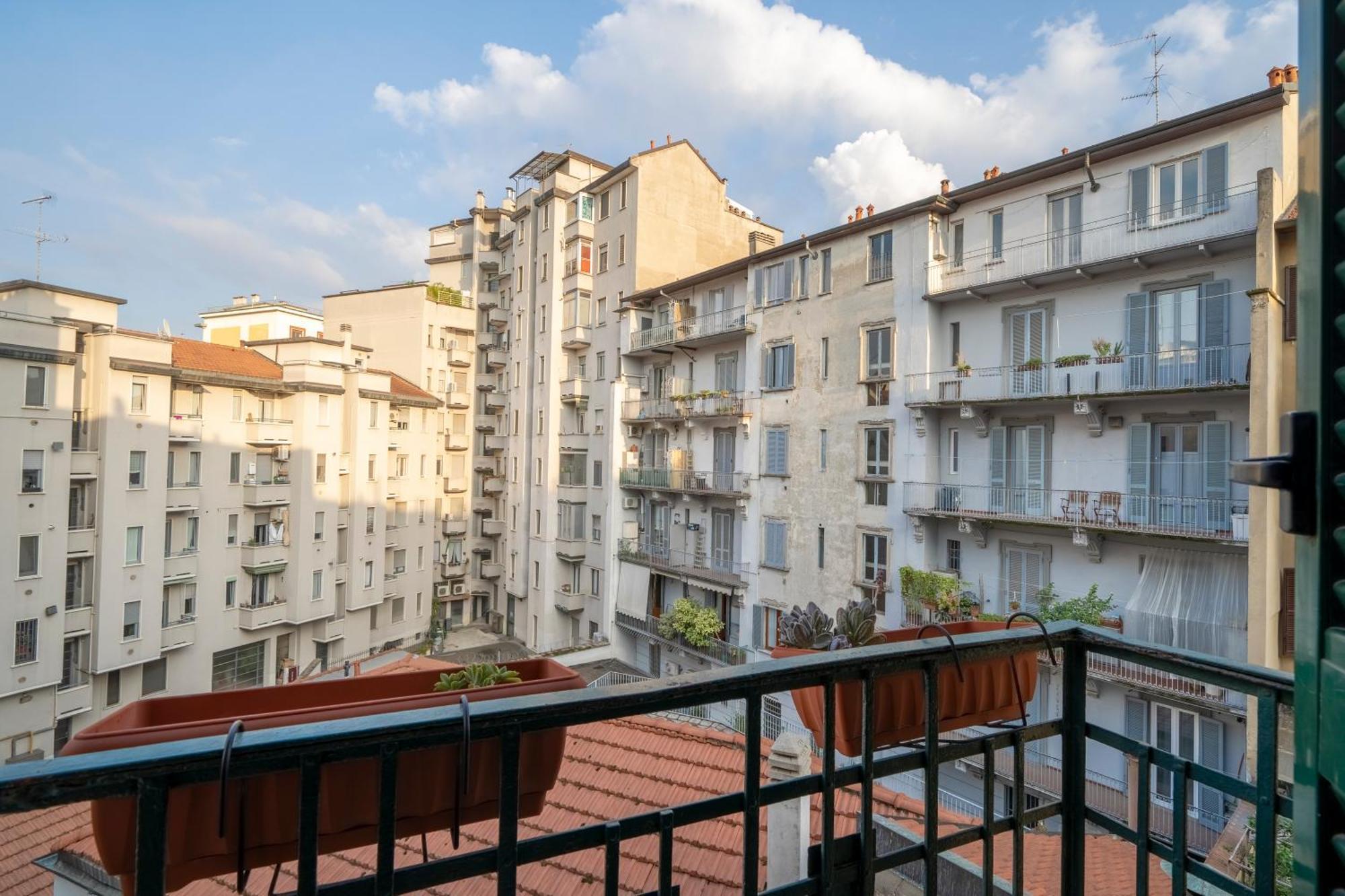 Easylife - Classic And Comfy Porta Romana Flat Inn *