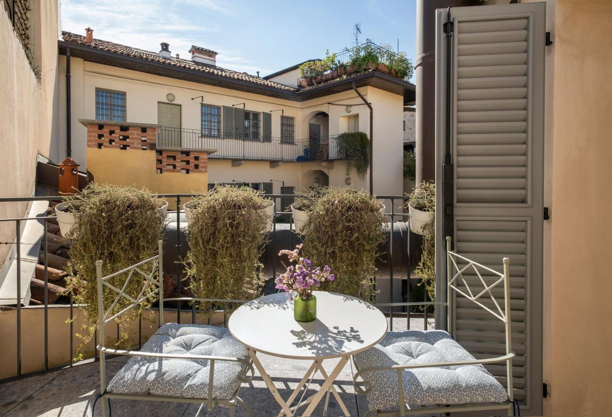 Apartment Homemi Duomo Milan