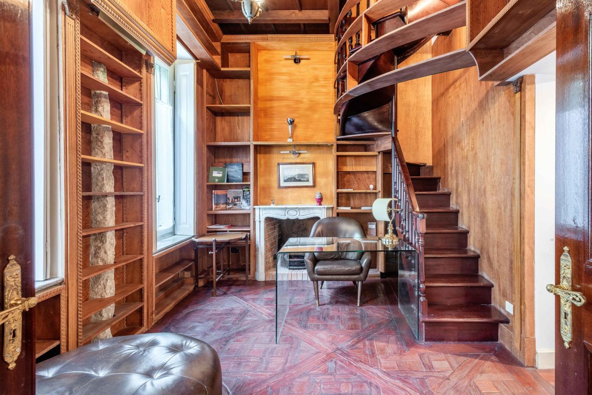 Exclusive 4 Bedrooms Near Duomo * Milão