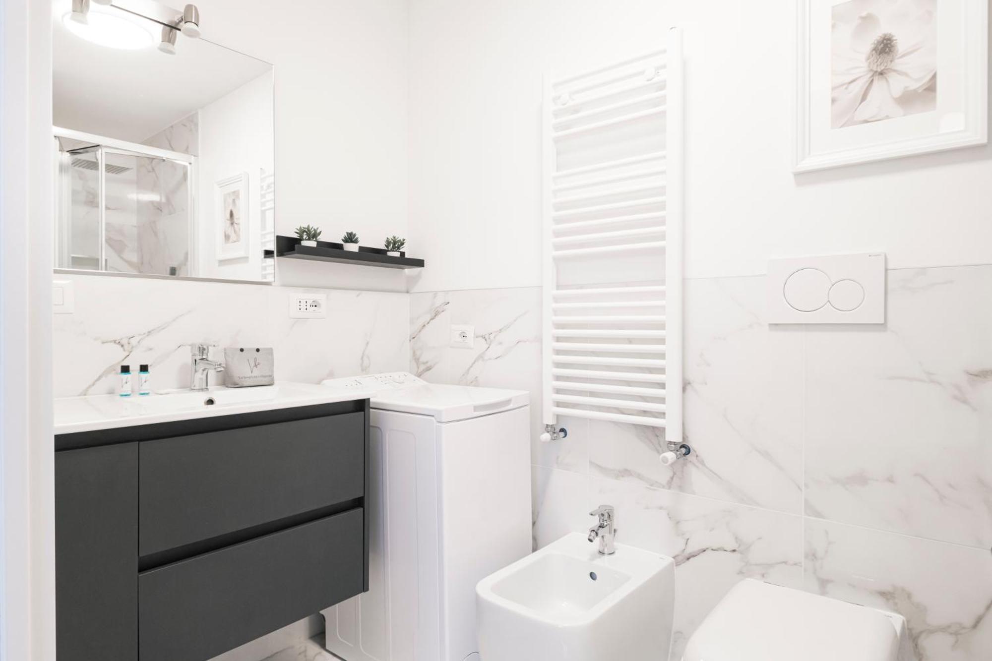 Easylife - Elegante Moderno E Accogliente - La Tua Oasi In Citta Apartment Milan