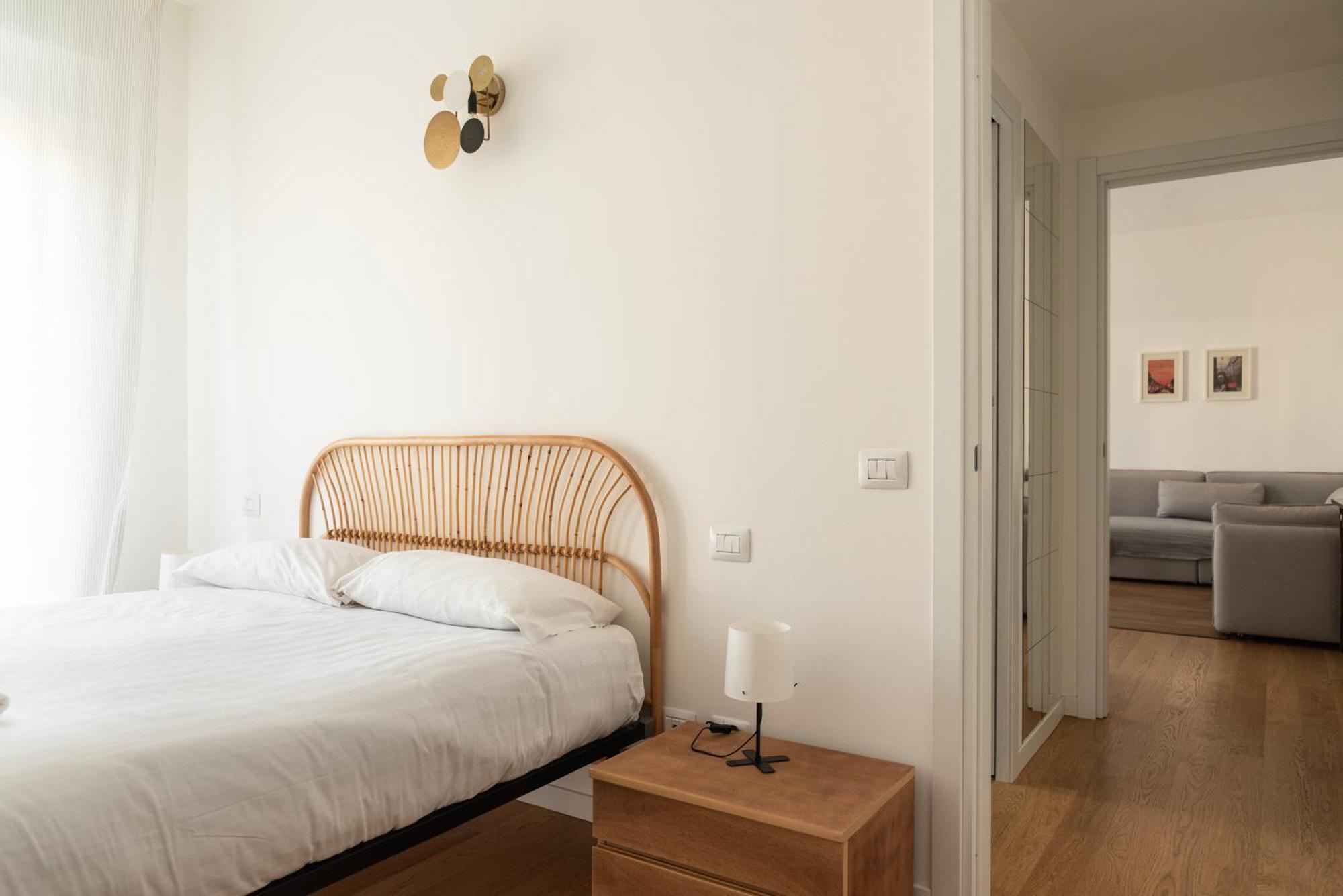 Apartment Youhosty - Soderini 25 Milan