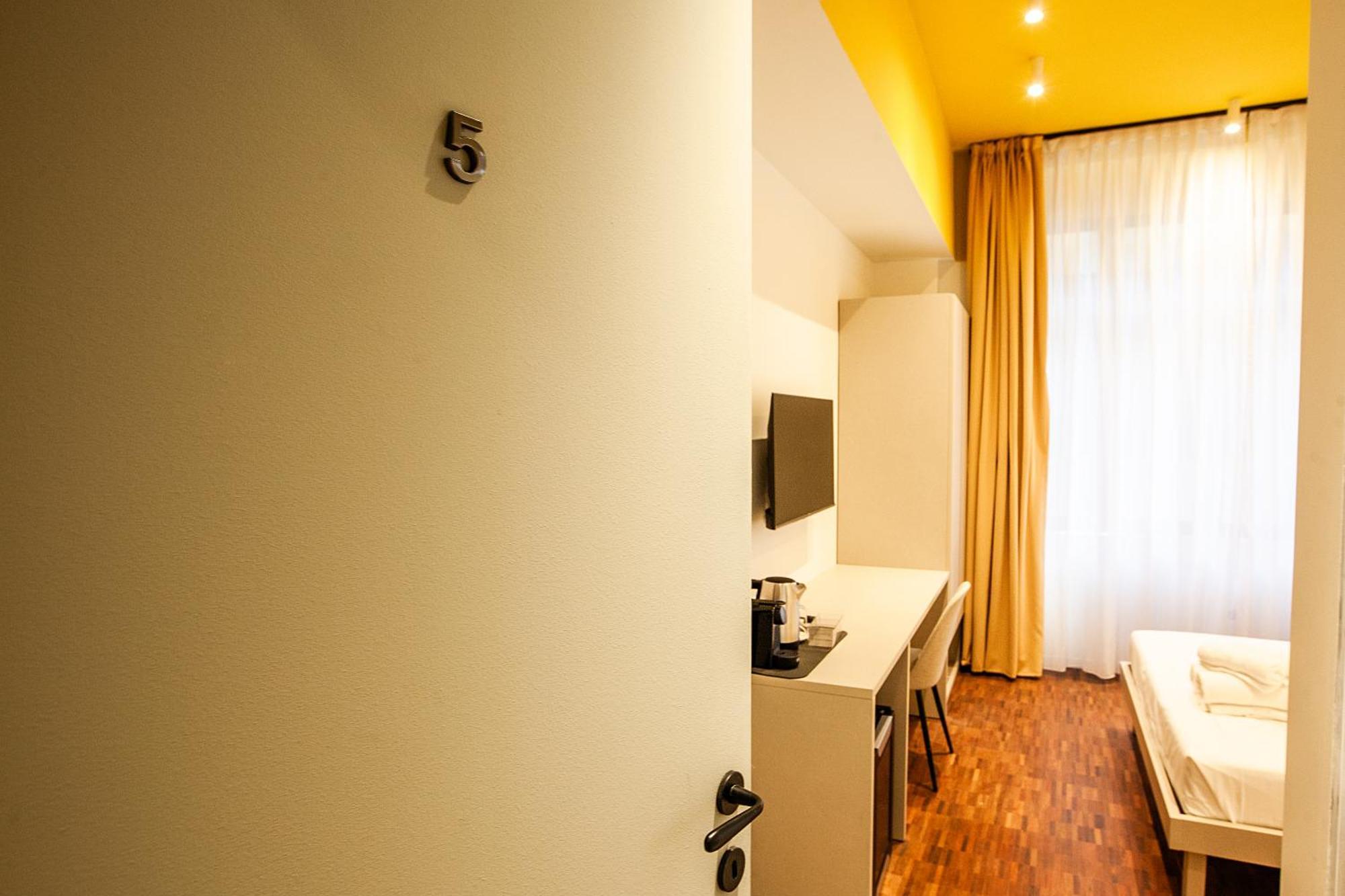 Cvm 19 Hotel Milan