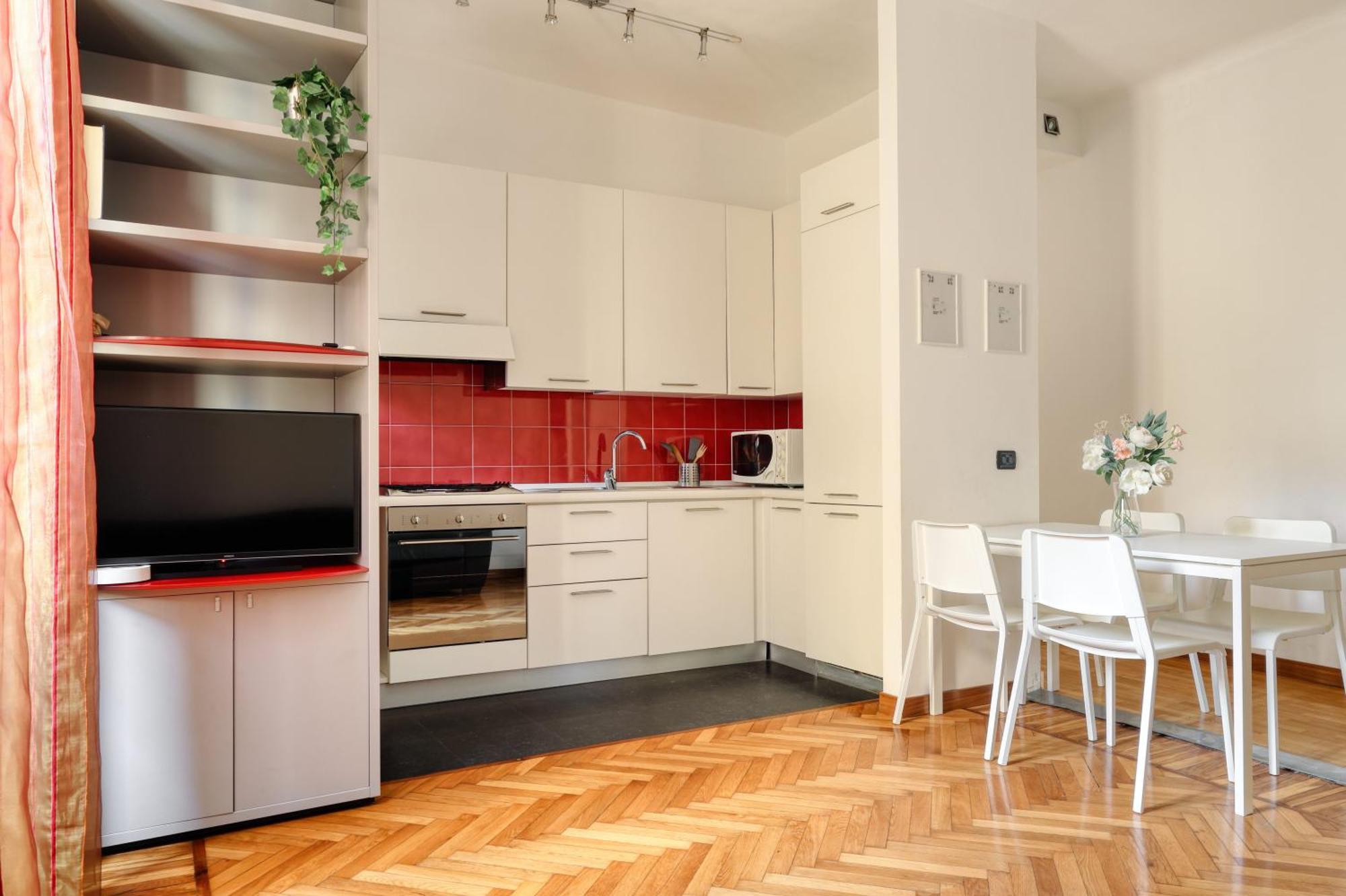 Apartment Joivy Cosy 1br Flat Near Montanelli Gardens *