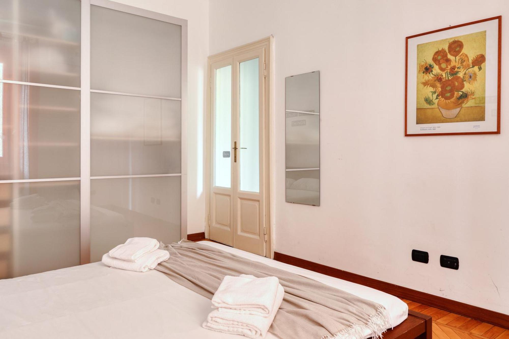 Apartment Joivy Cosy 1br Flat Near Montanelli Gardens Milan