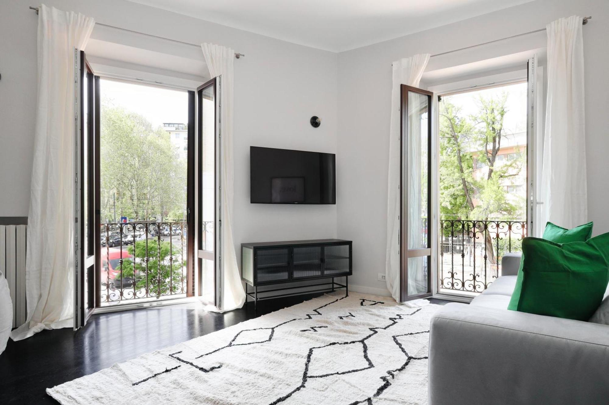 Stylish And Spacious Flat - Porta Venezia Apartment *