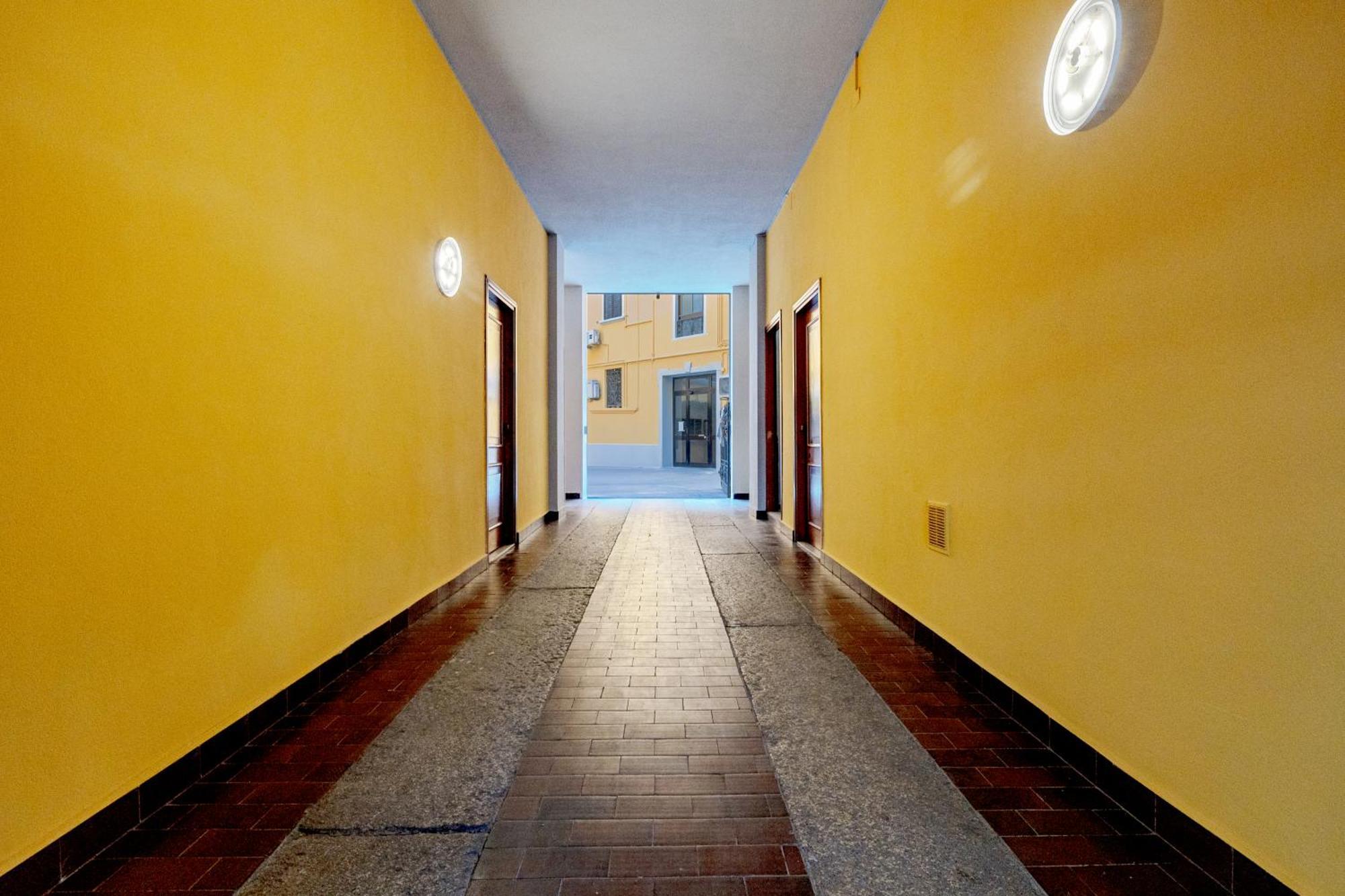 Comfortable Typical Old Style Apartment *