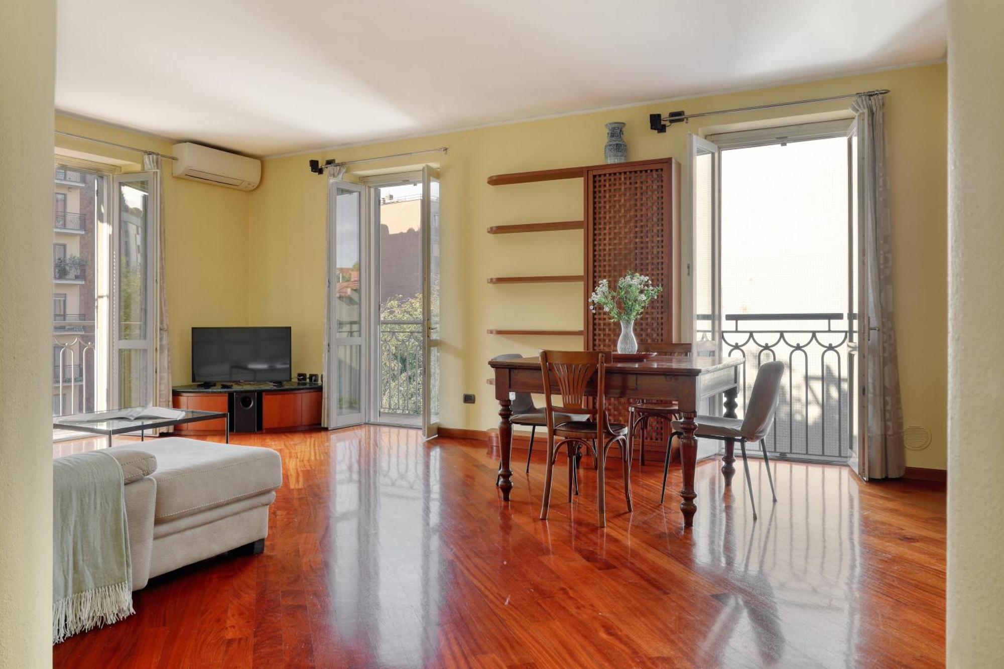 Joivy Delightful 2br Flat Near Navigli Apartment Milan
