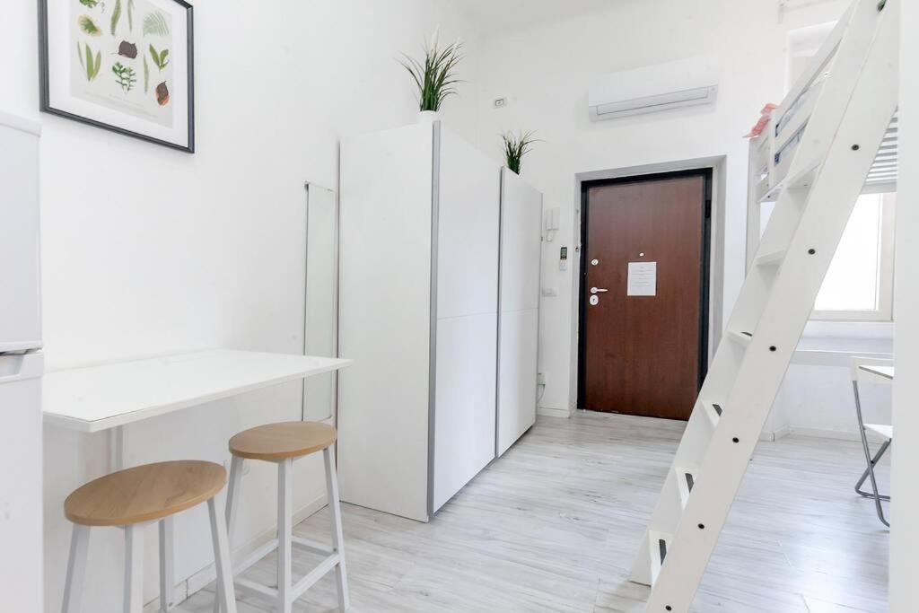 Whitenest - Loft With A Chic Vibe Apartment
