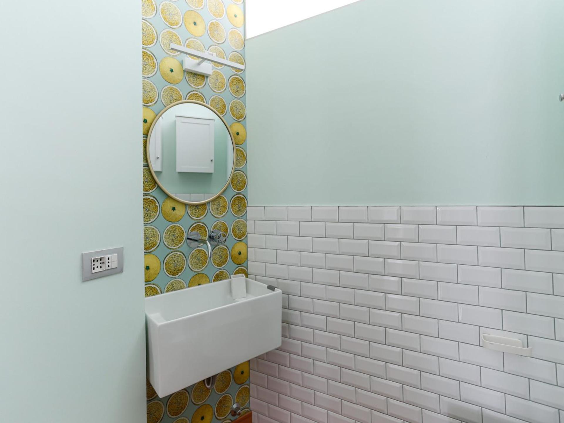 The Rent - Spacious And Renovated Multi-room In The Missori Area Milan