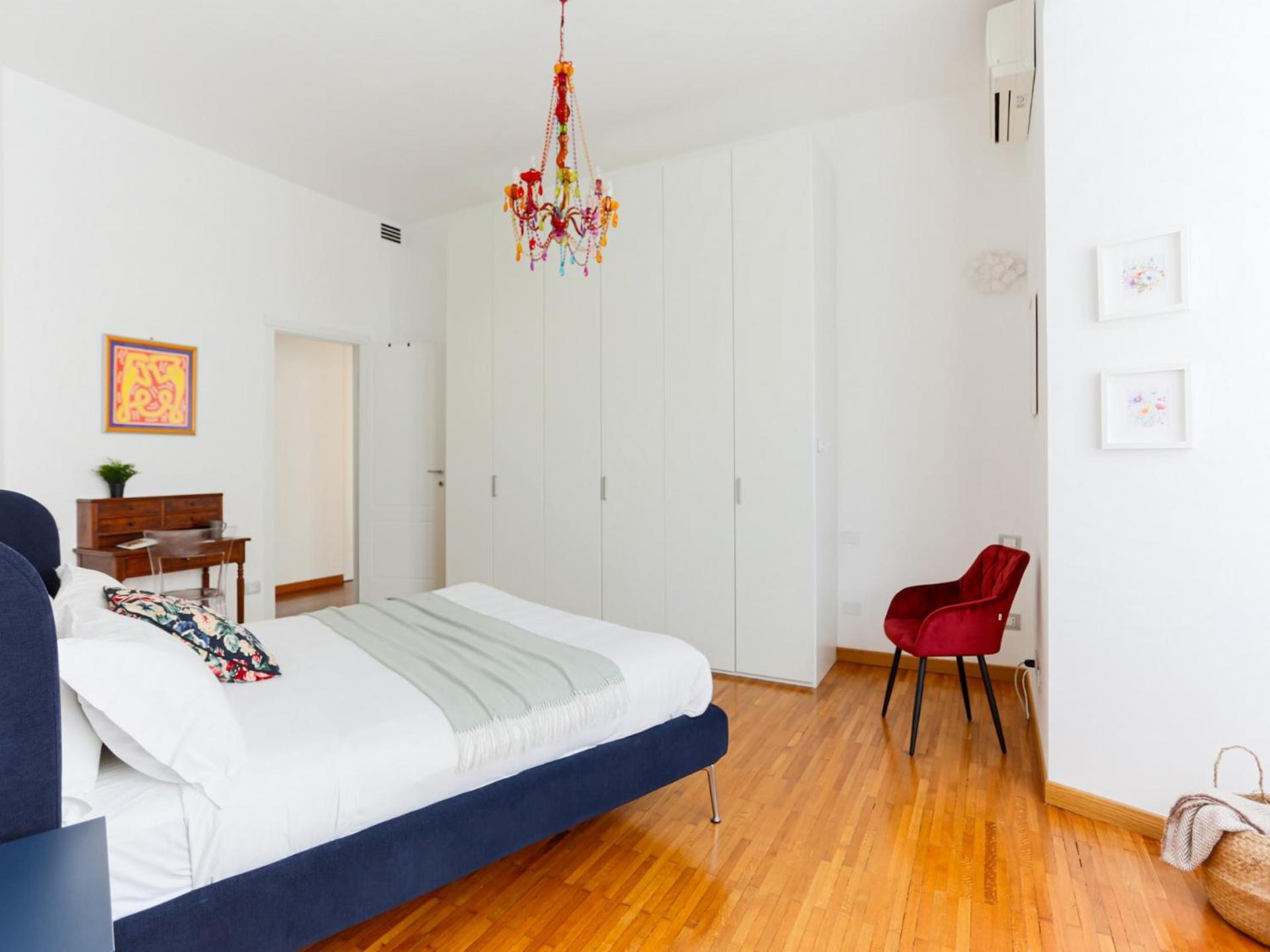 Apartment The Rent - Spacious And Renovated Multi-room In The Missori Area