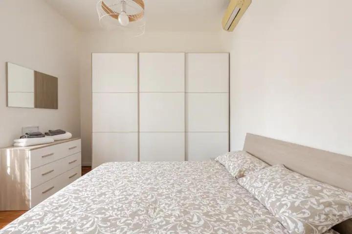 Like At - Vicino M1 Rossa, Duomo, Con Parcheggio Privato Apartment