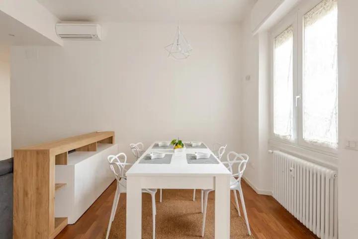 Apartment Like At - Vicino M1 Rossa, Duomo, Con Parcheggio Privato Milan