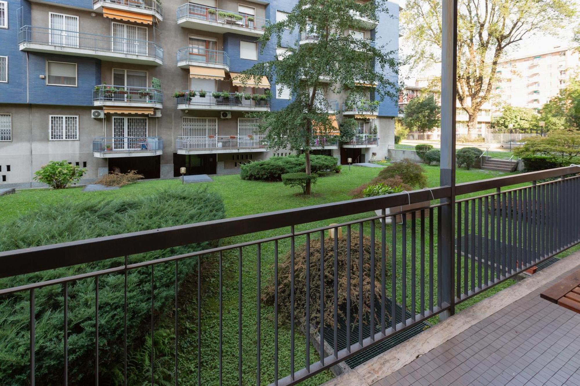 M1 Gambara Balcony *