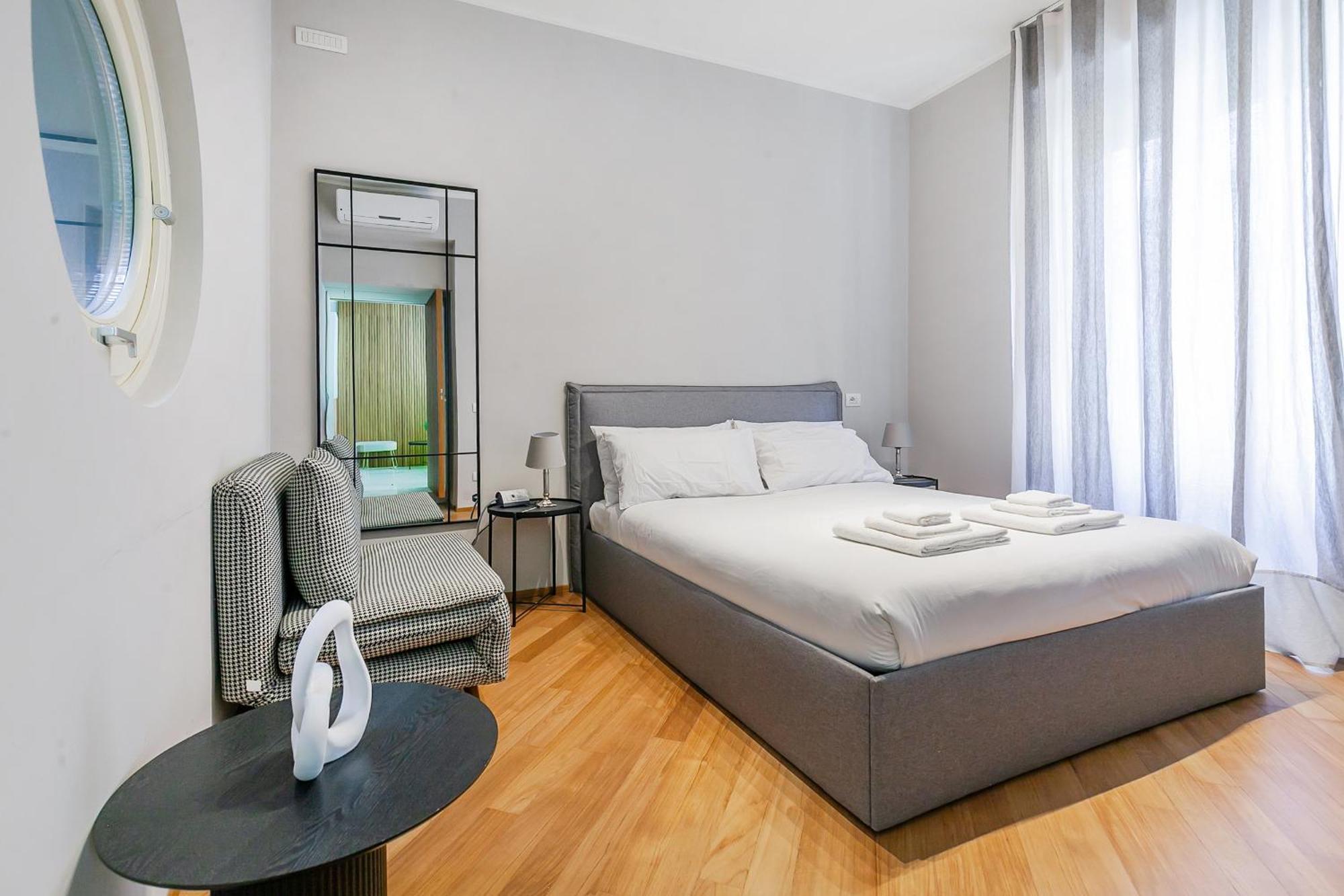 San Babila Prestige - A Few Steps From Duomo Apartamento *
