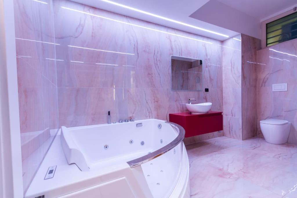 Luxury & Art A Due Passi Dall'universita Bocconi
