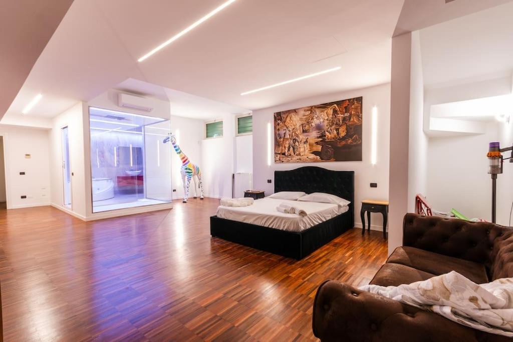 Luxury & Art A Due Passi Dall'universita Bocconi Milan