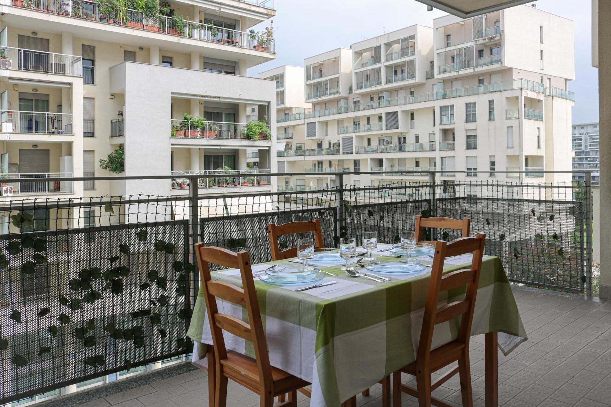 Urban Balcony Hideaway - 3 People Milão