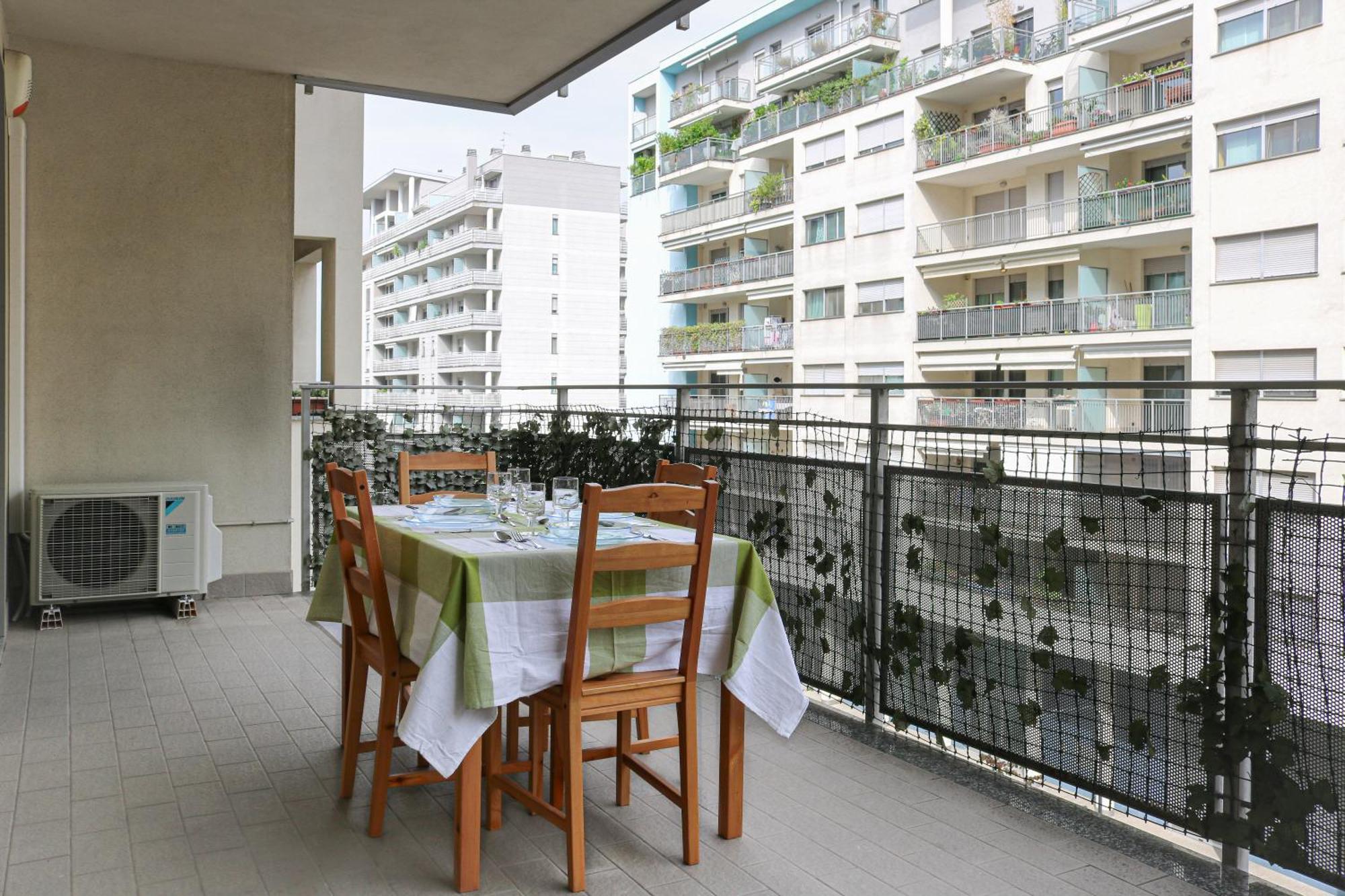 Urban Balcony Hideaway - 3 People * Milão