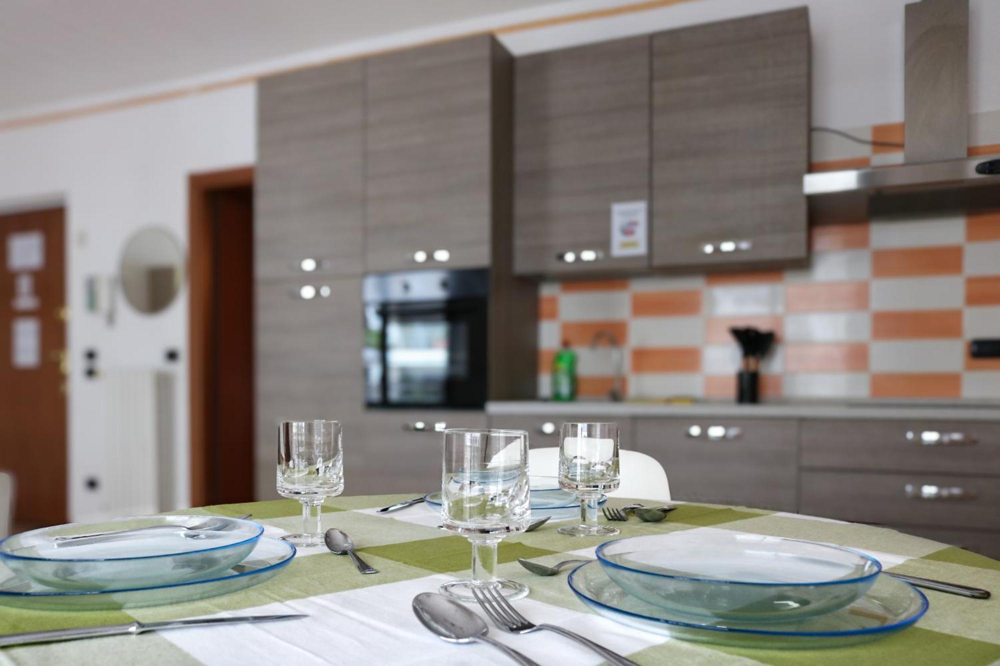 Urban Balcony Hideaway - 3 People Apartamento