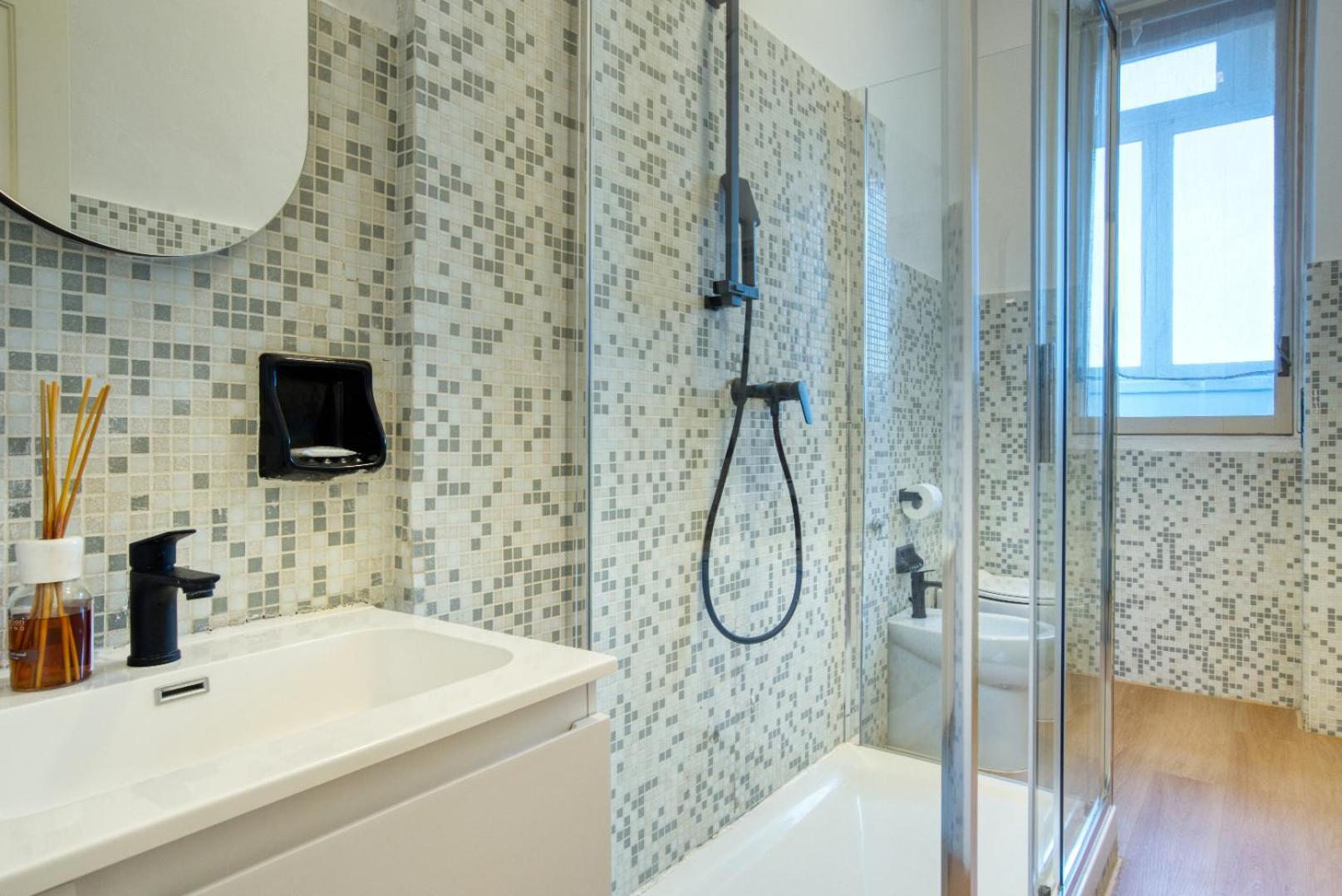 Italianflat - Elegant With Balcony In Navigli Milan
