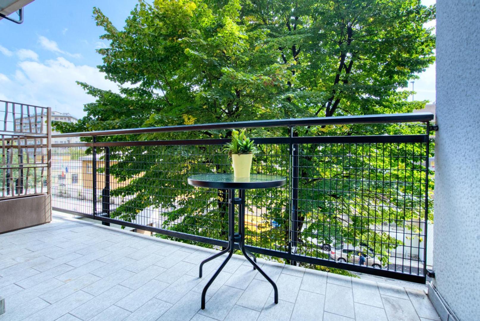 Italianflat - Elegant With Balcony In Navigli Milan