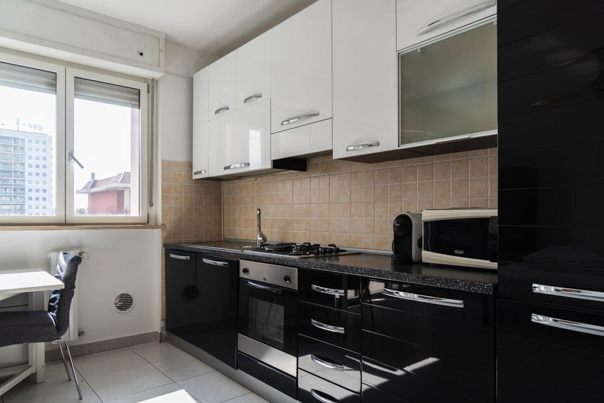 Apartment Youhosty - Trasimeno 40 Milan