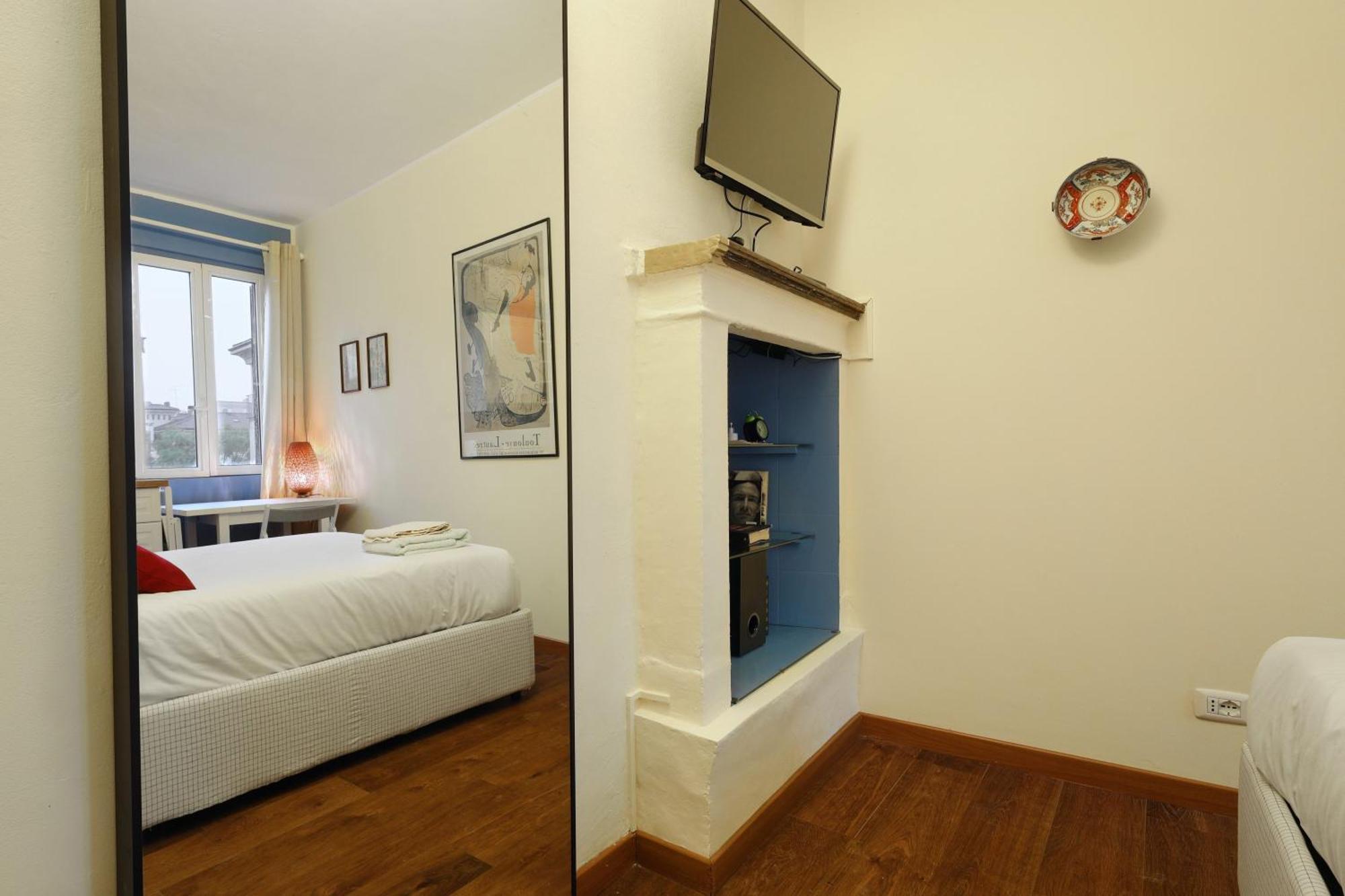 Boutique Loft On Navigli; Stylish Bright Apartment Milan