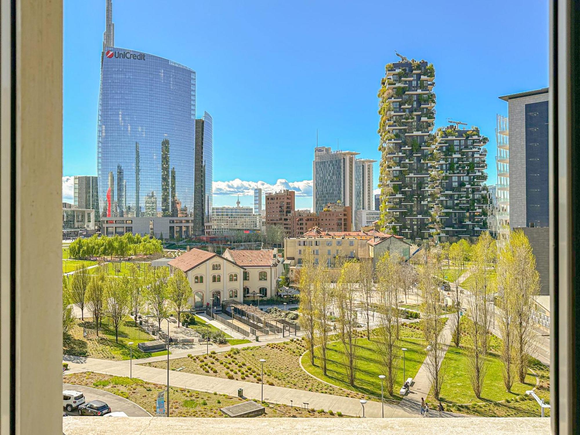 De Benedetti - Vista Fantastica - 2 Milan