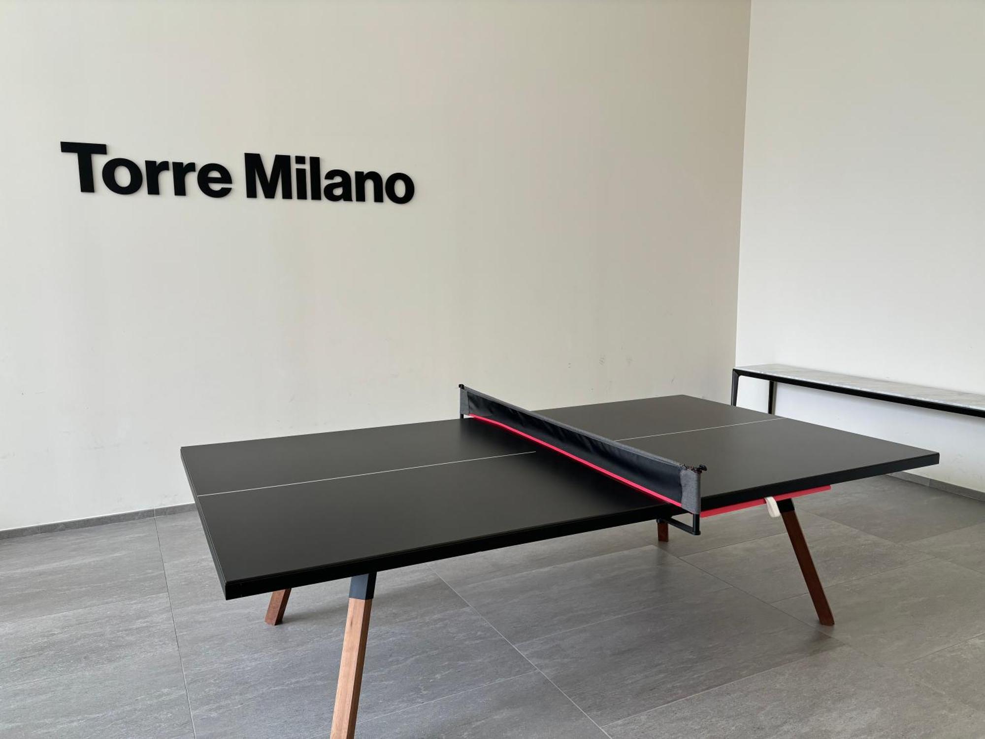 Apartment Torre Skyview Gym Pool & Rooftop Milan