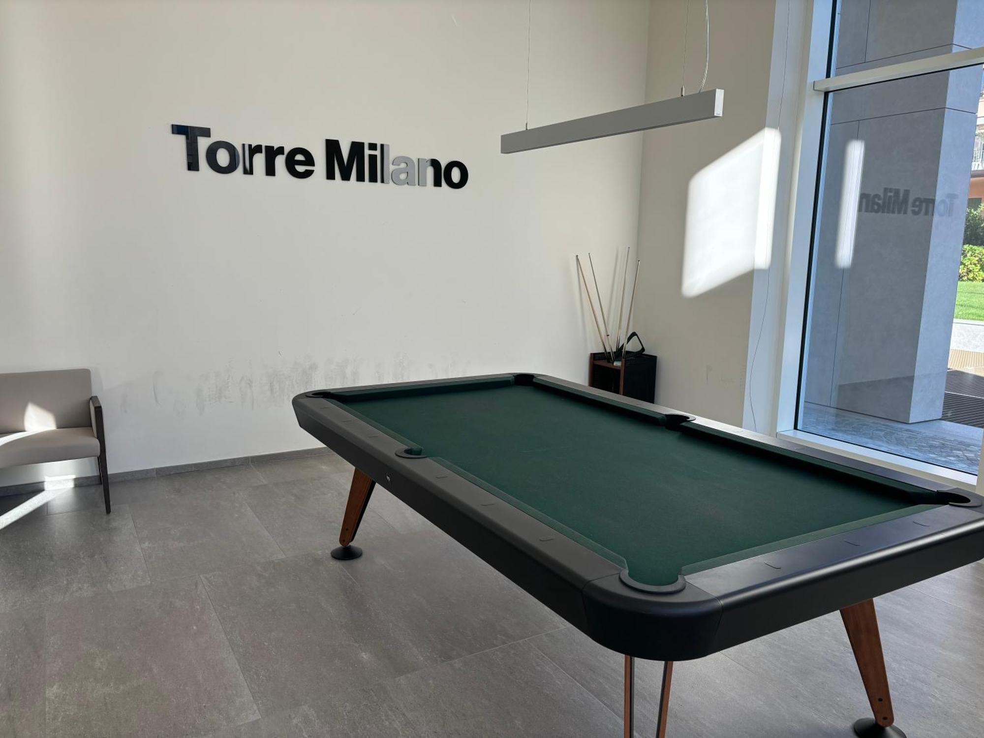 Torre Skyview Gym Pool & Rooftop Apartment Milan