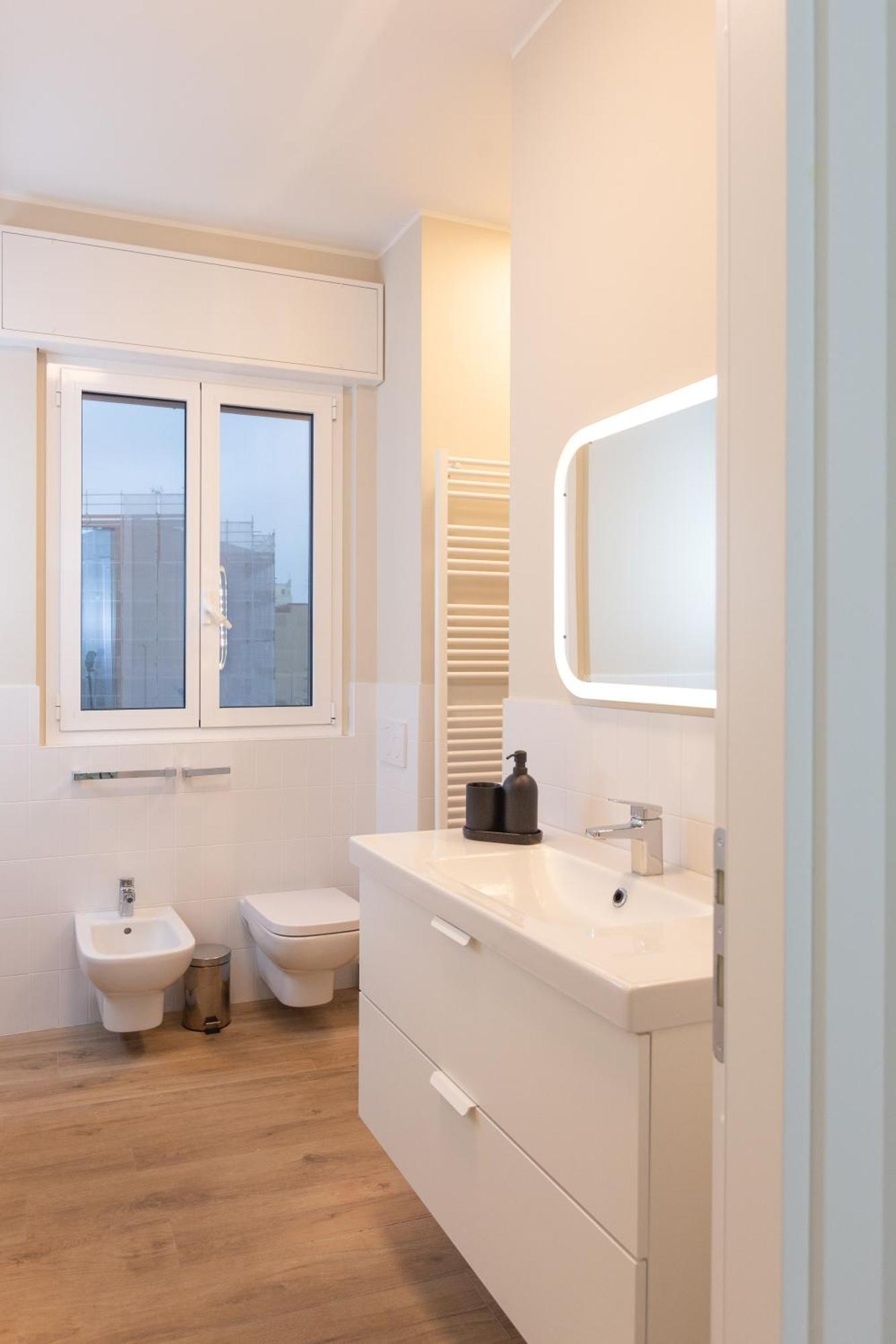Apartment Dreams Exclusive With Terrace - Free Parking - M1 Station - Near Center Milan