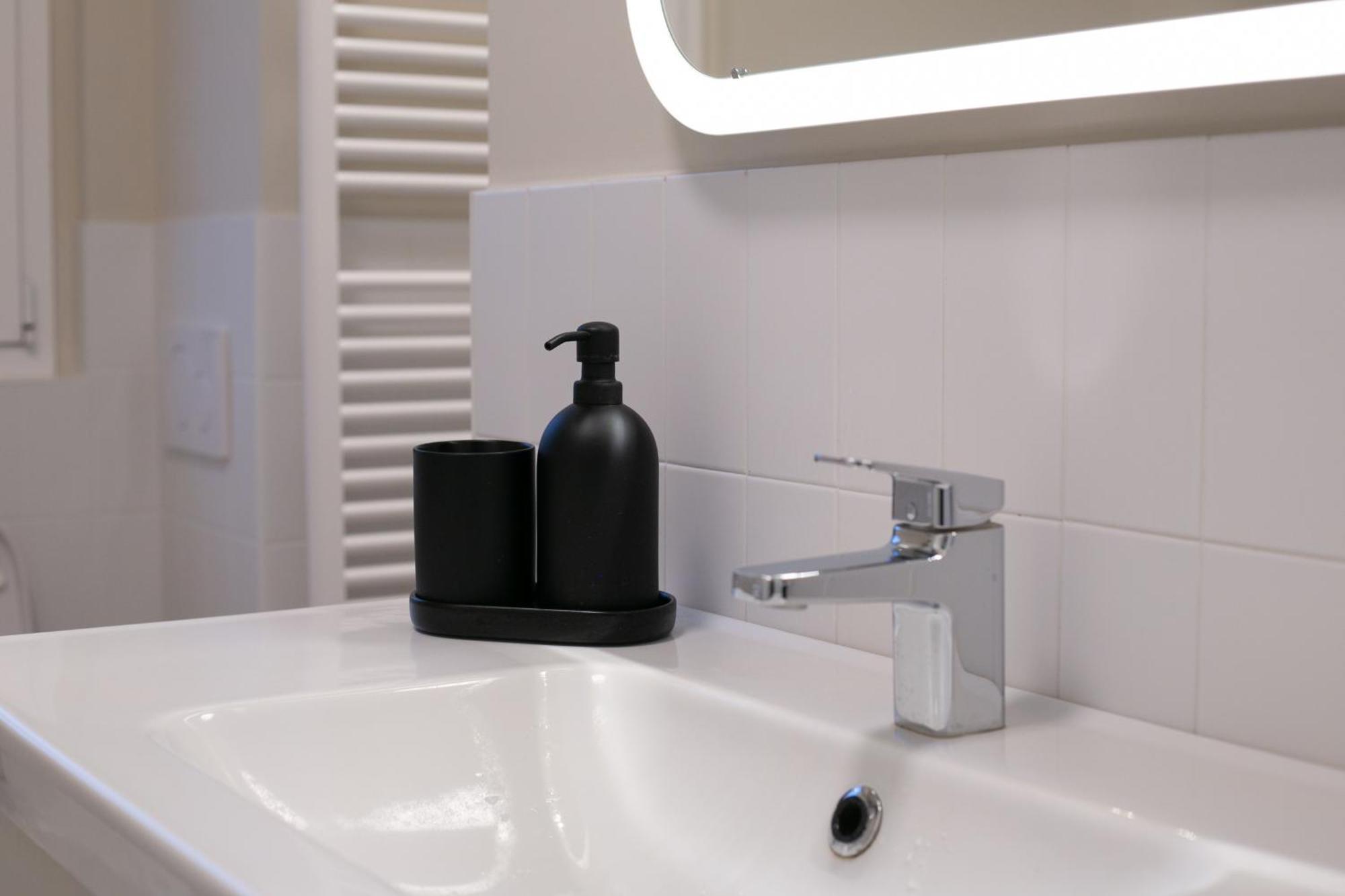 Dreams Exclusive With Terrace - Free Parking - M1 Station - Near Center Apartment Milan