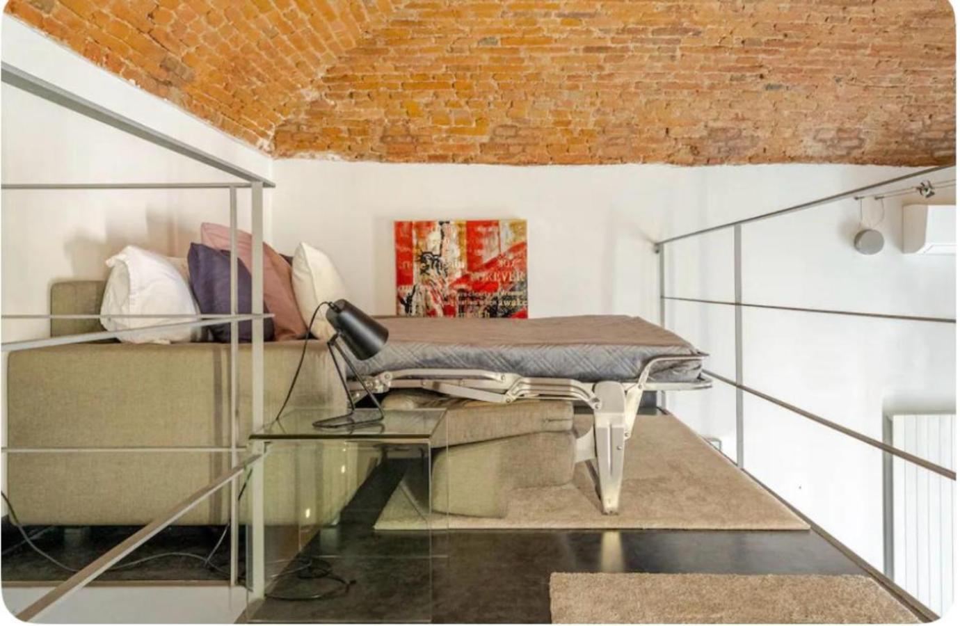 Apartment San Babila Loft Esclusivo With Parking Milan
