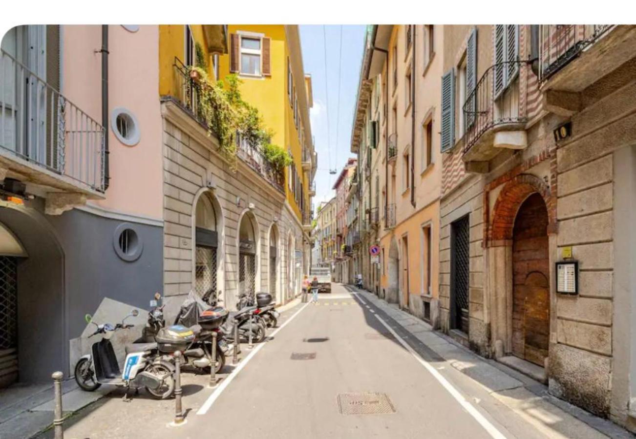 Apartment San Babila Loft Esclusivo With Parking Milan