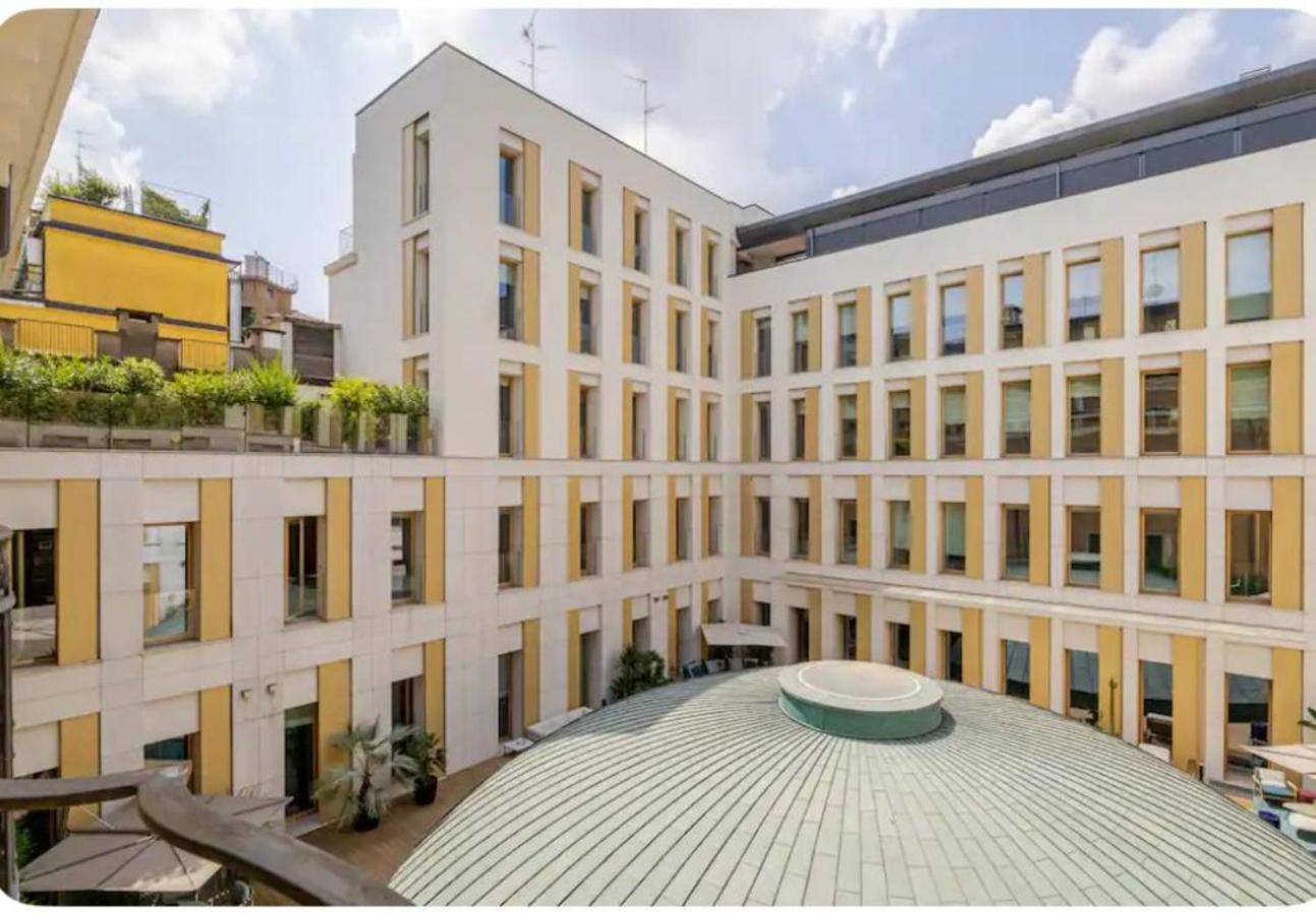 Apartment San Babila Loft Esclusivo With Parking Milan