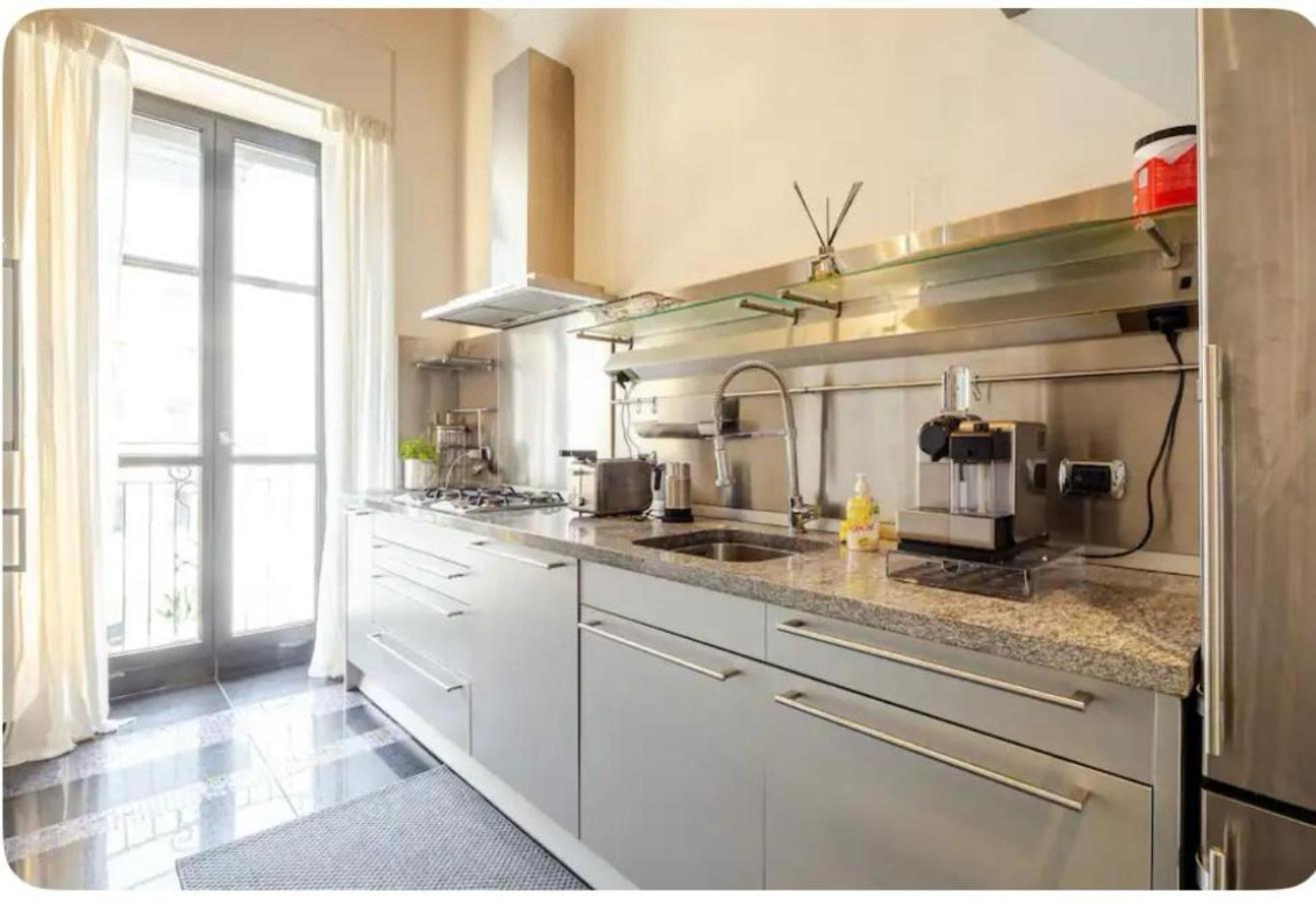San Babila Loft Esclusivo With Parking Apartment Milan