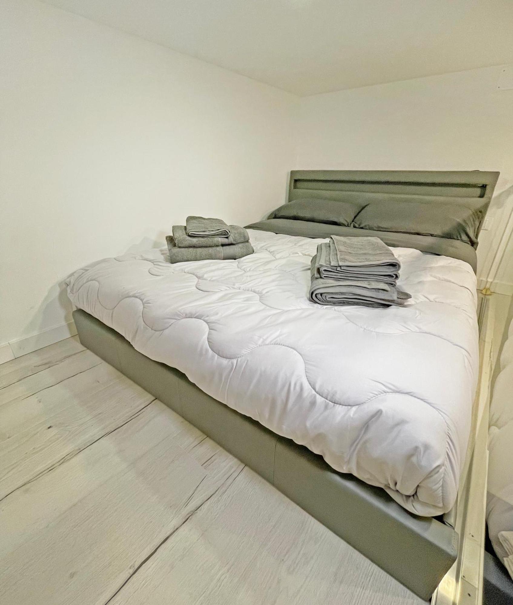 Apartment In Corte Corso Genova Navigli Darsena *
