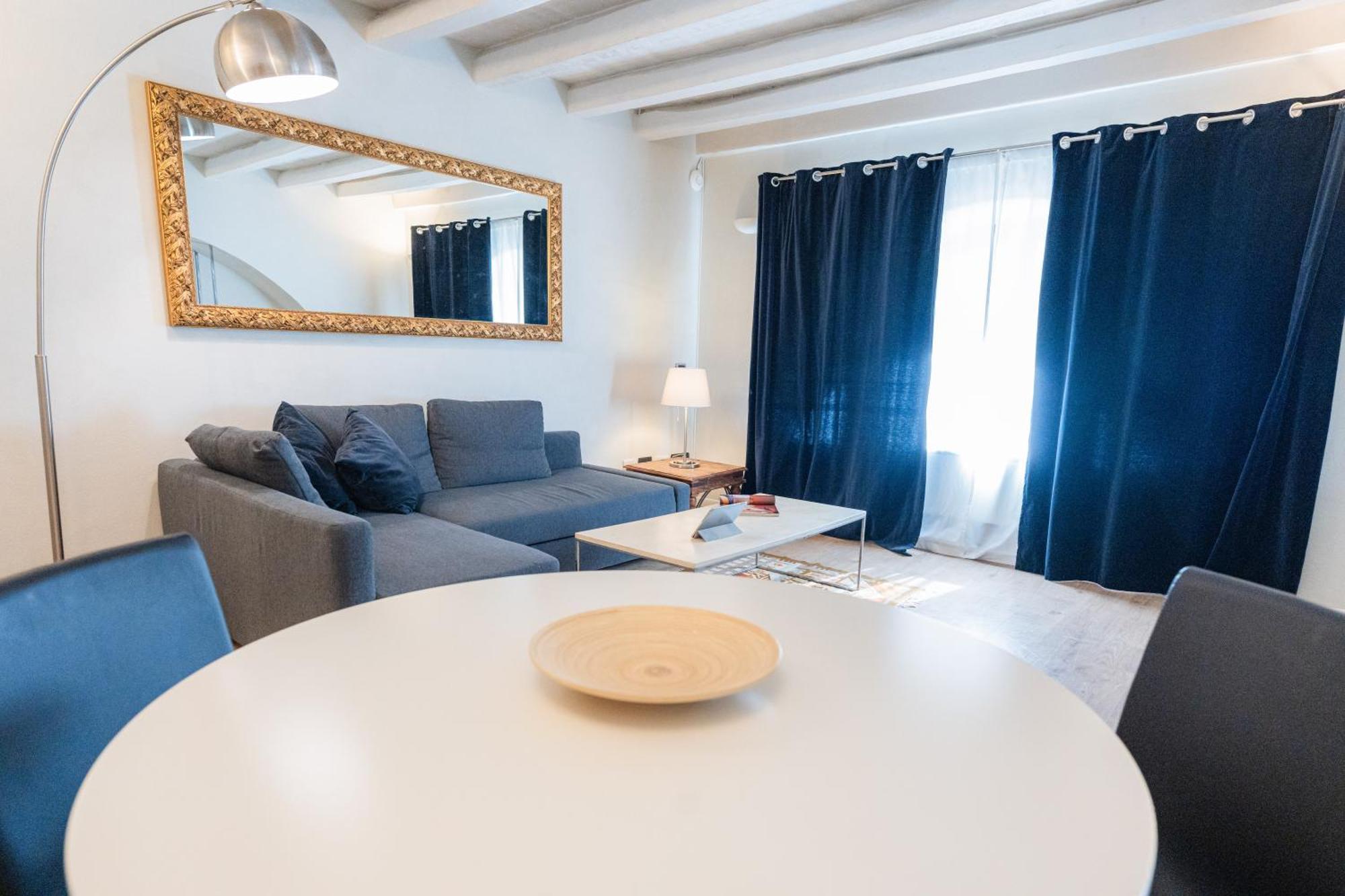 Apartamento Eleganza Design Corso Porta Garibaldi - 80 Mq *