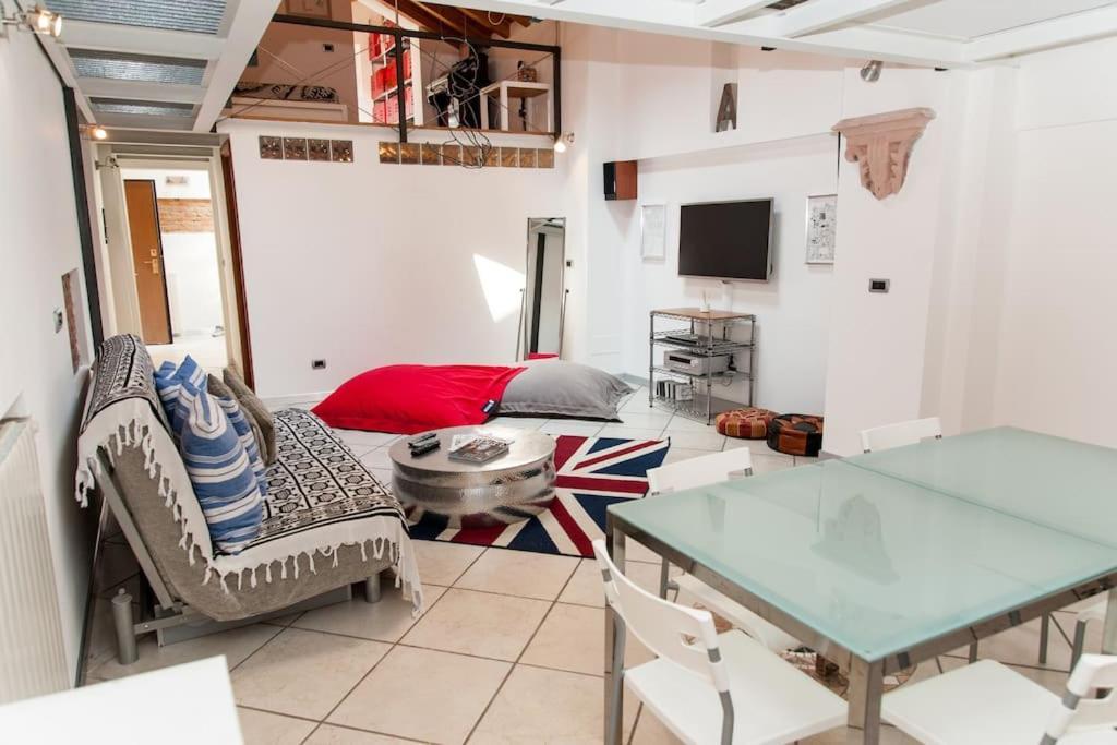Appartamento A Loft - Metro Centro- 5 Posti