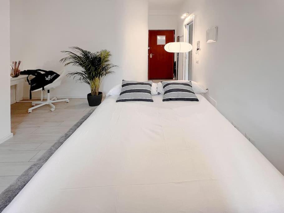 Apartment 20 Min Duomo - Modern Milan