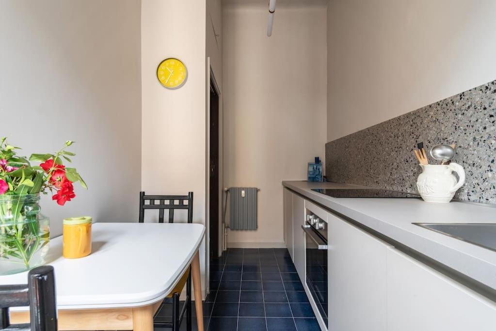 Casa Dina - Monolocale Washington De Angeli * Milano